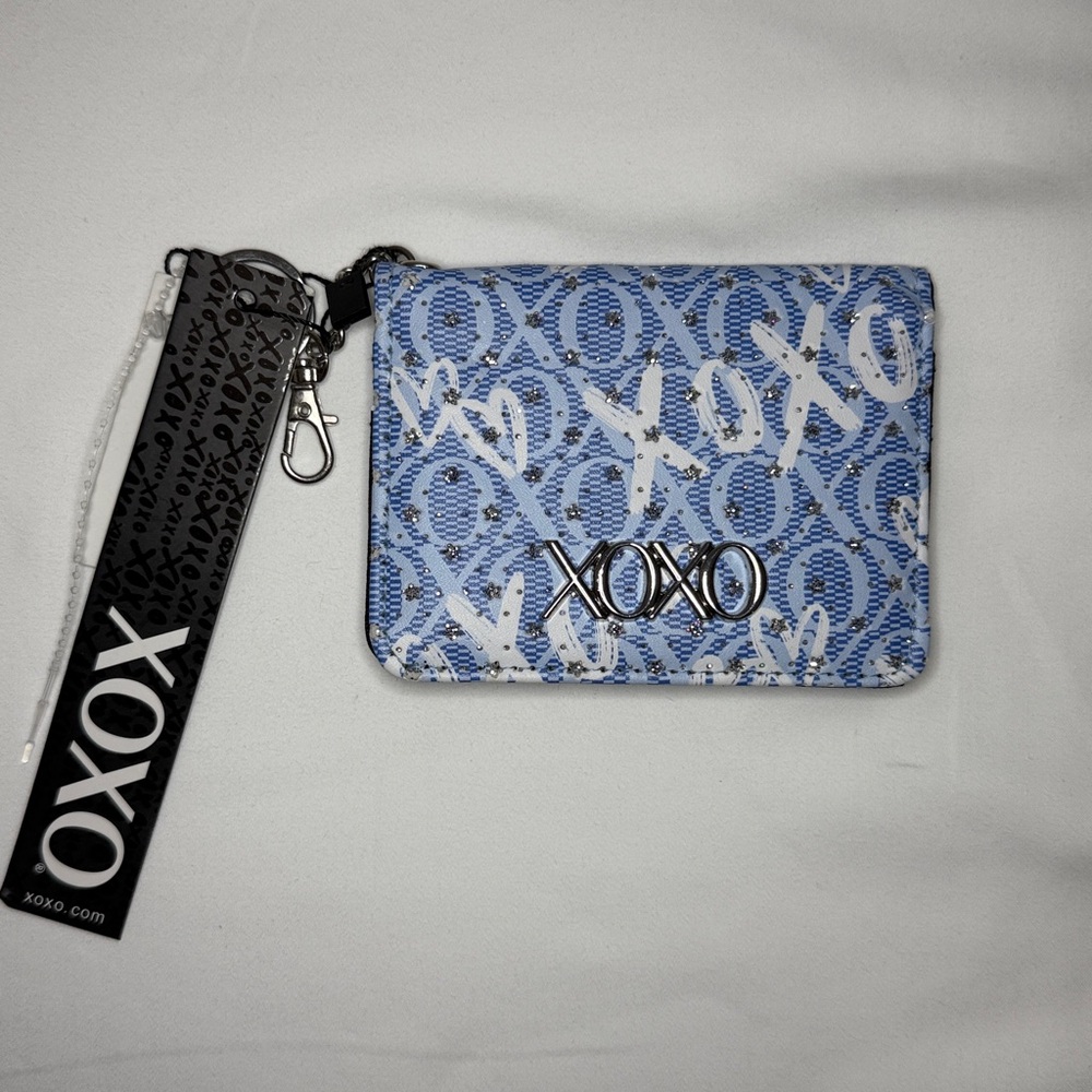 Xoxo Key and Card Holder - Picture 2 of 5